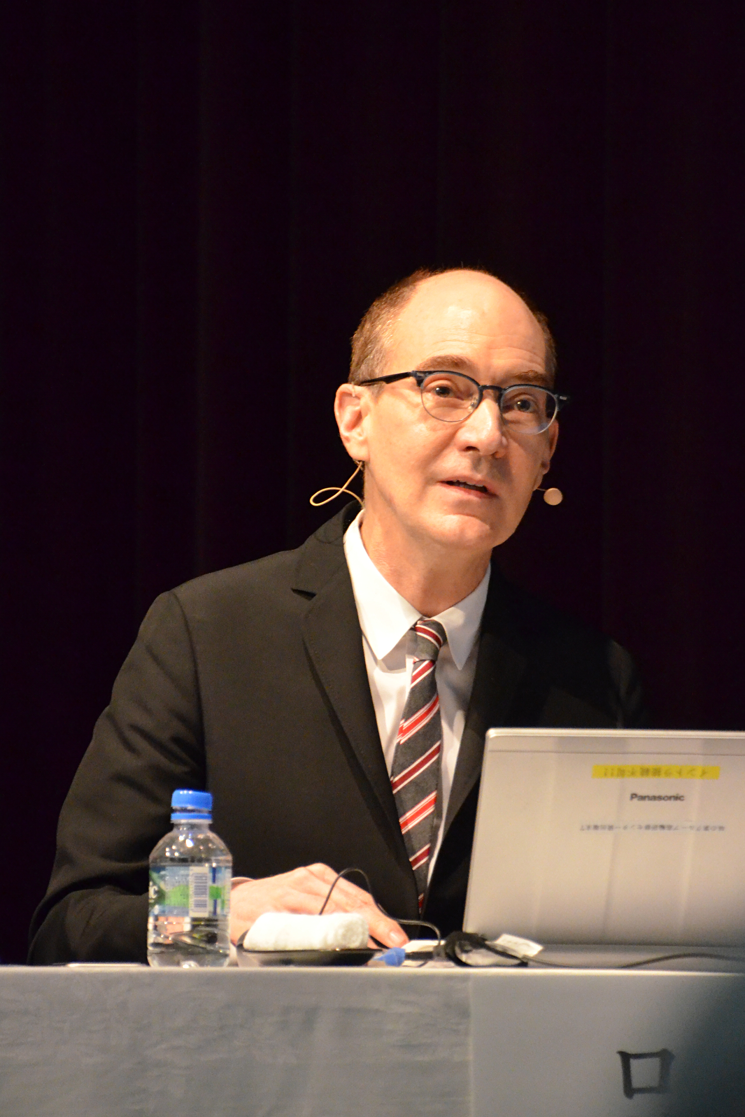 トークセッション　コーディネーター　キャンベル氏2(味2018.1.19）